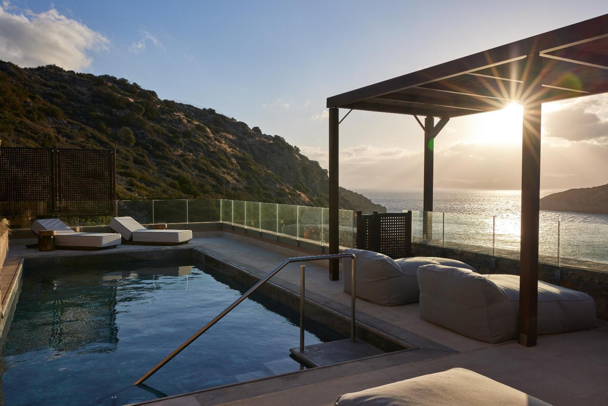 Station touristique Daios Cove Luxury Resort&villas Vathí